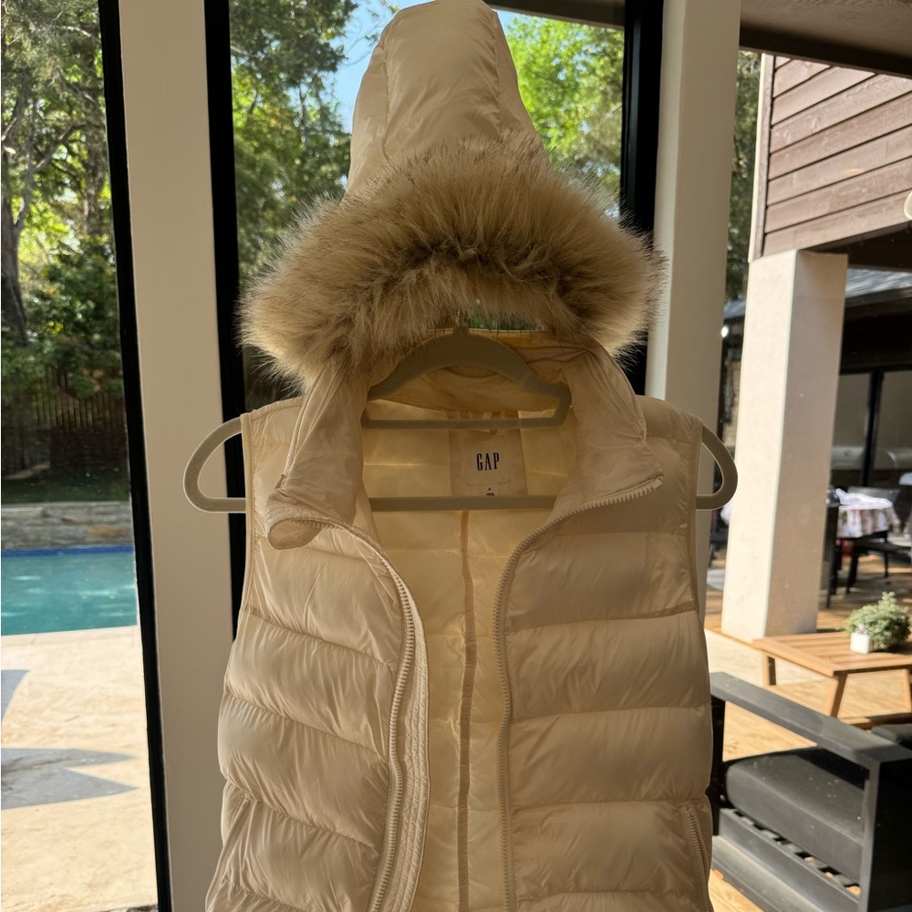 GAP Cream Puffer Vest with Faux Fur Hood